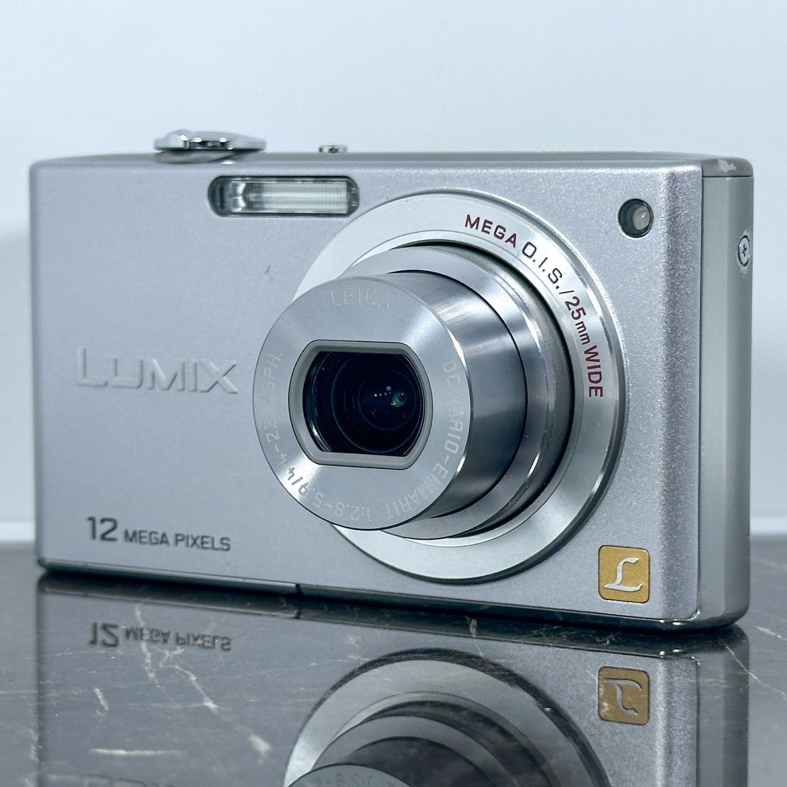 Panasonic LUMIX DMC-FX40 シルバー パナソニック ルミックス