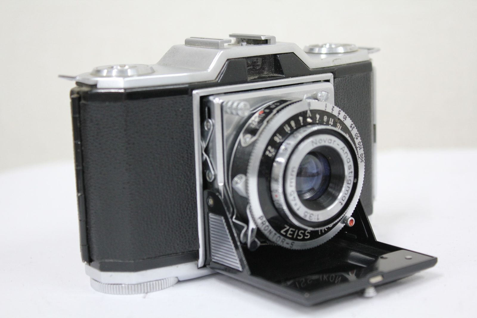 返品保証】 ツァイスイコン Zeiss Ikon Ikonta 522/24 Novar