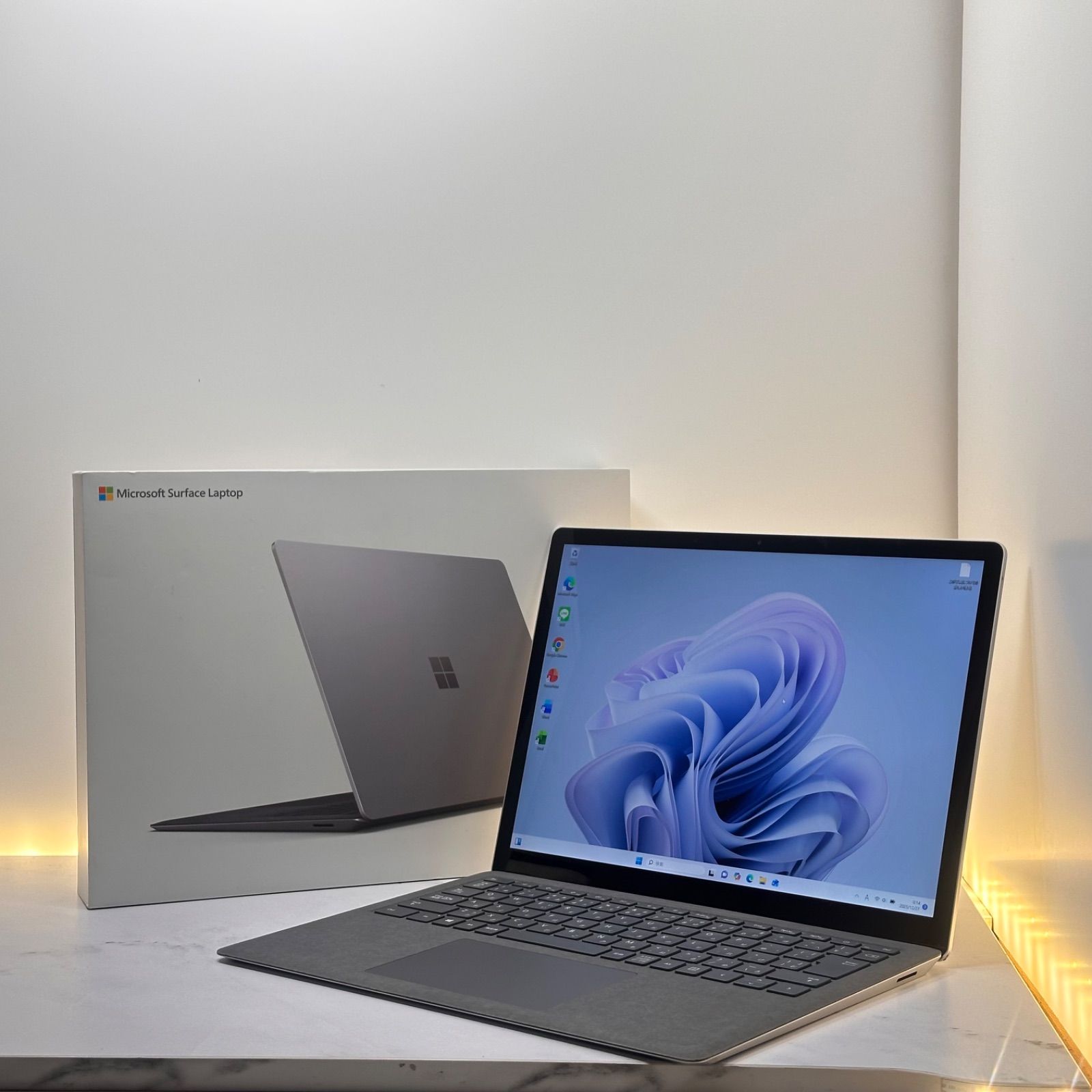 化粧箱付属】Surface Laptop3 Corei5/8/256 - メルカリ