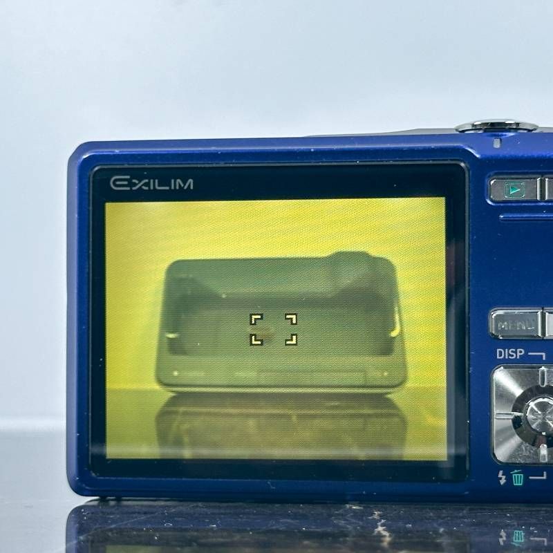 CASIO EXILIM EX-Z500 ブルー CCDセンサー コンデジ CASIO EXILIM EX-Z500 ブルー CCD 500万画素 薄型 軽量 コンパクト