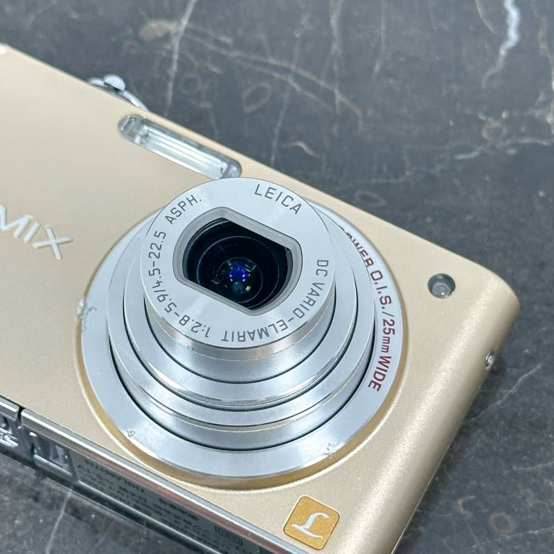 Panasonic LUMIX DMC-FX66 ゴールド 1410万画素 25mm広角 LEICAレンズ