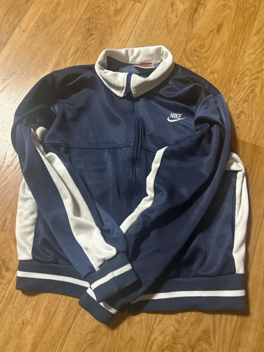 ナイキ ジップアップ ジャージ - メルカリ