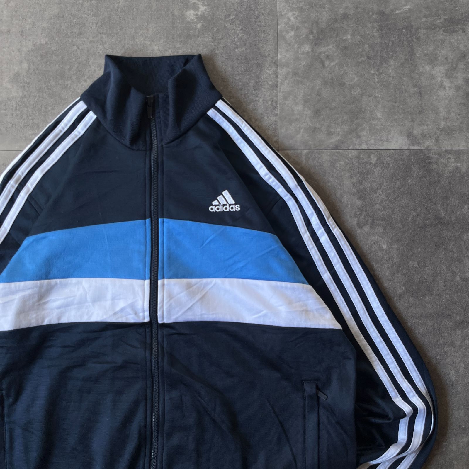 送料無料 アディダス プリントロゴ 激レア ゆるだぼ00s トラックジャケット 00s adidas トラックジャケット 刺繍ロゴ 紺 L A608 3本線 - メルカリ