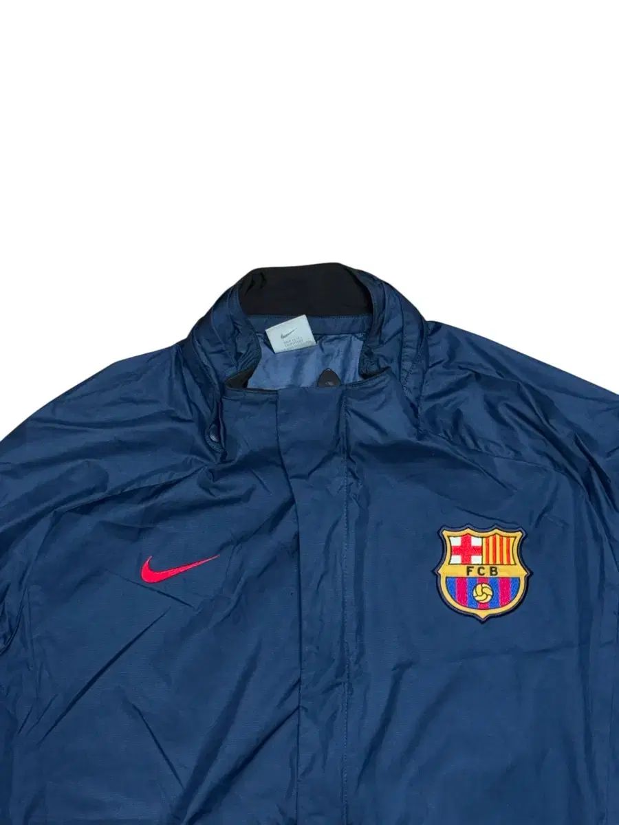 ナイキ FC バルセロナ ウィンドブレーカー - メルカリ