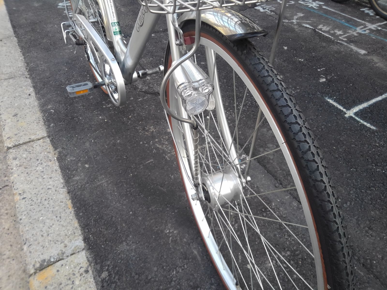 引き取り限定！(名古屋市昭和区)中古自転車3900 美品！低使用