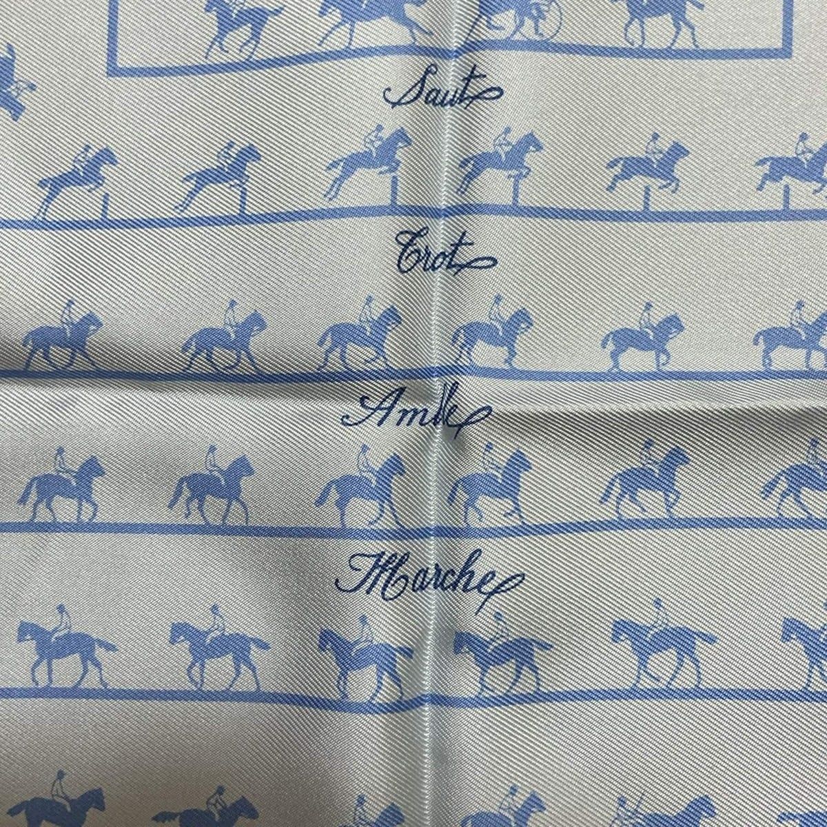 HERMES プチカレ 乗馬柄　サイズ41 箱 HERMES(エルメス) スカーフ プチカレ ライトブルー 乗馬/Saut Galop