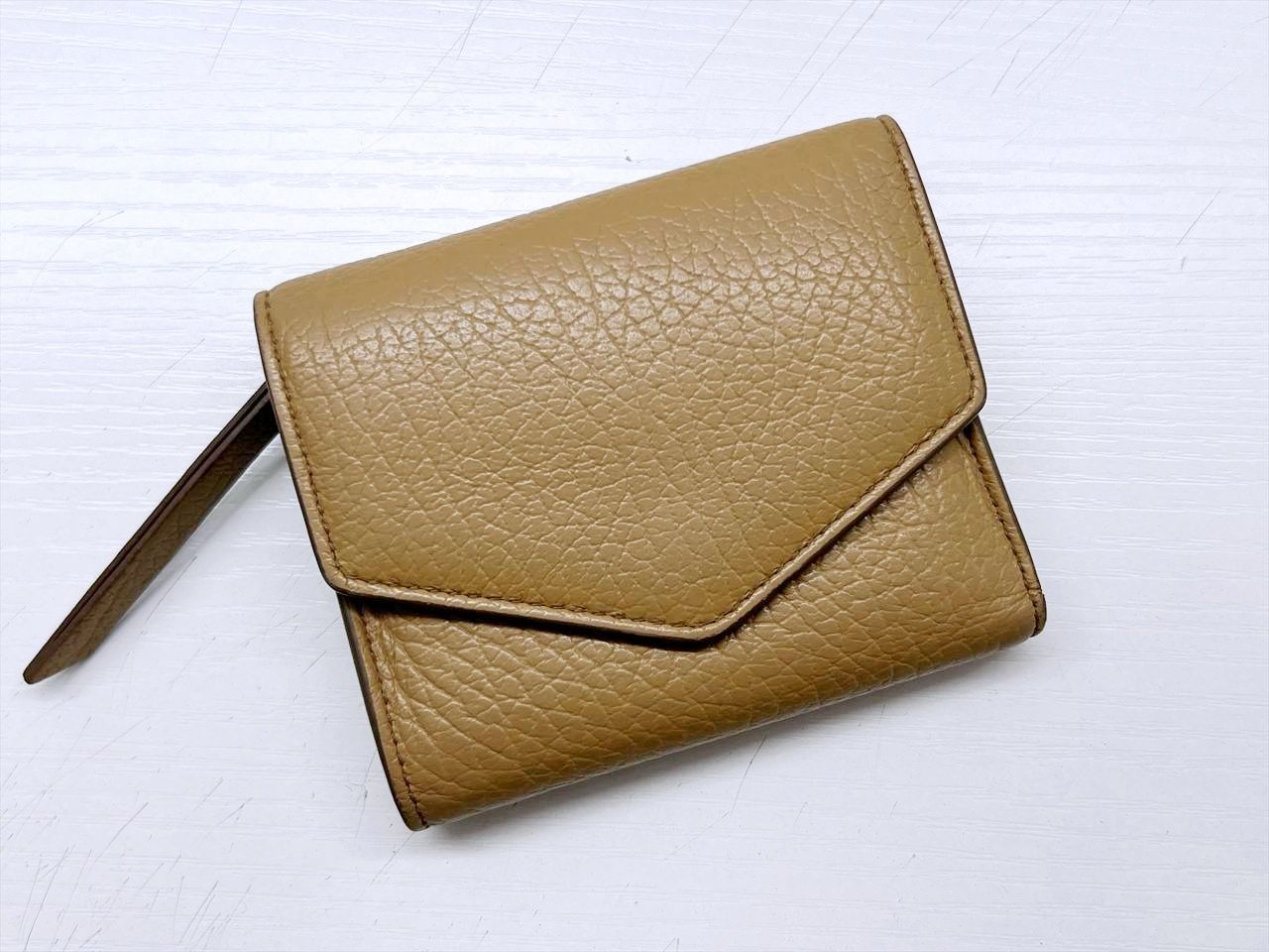 メゾンマルジェラ 4ステッチ 三つ折り財布 カーキ Maison Margiela メゾンマルジェラ 4ステッチ 三つ折り財布 コンパクト