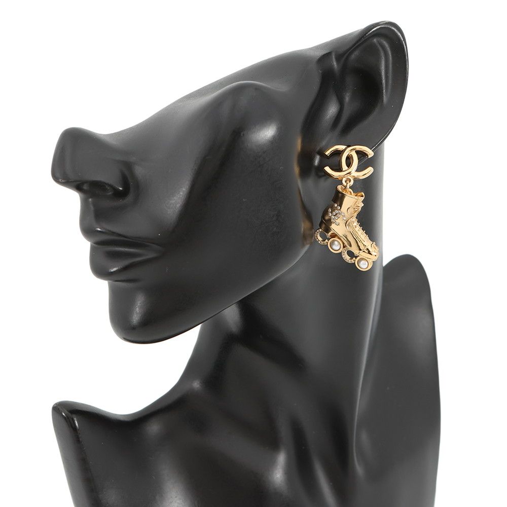 シャネル ピアス ココマーク ローラースケート ラインストーン メタル