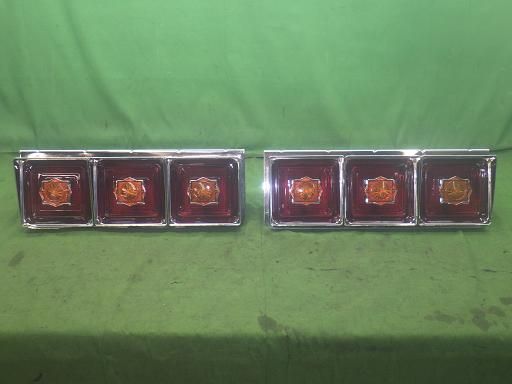 未使用】デコトラ JET製 大型 角3連テール 左右 - メルカリ