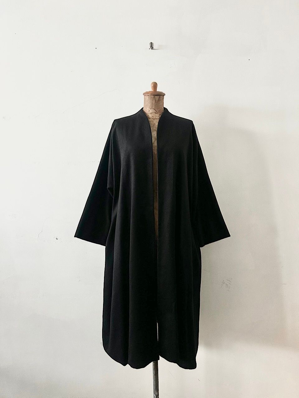 美品】TOUJOURS カシミヤ 羽織り コート ネイビー - メルカリ