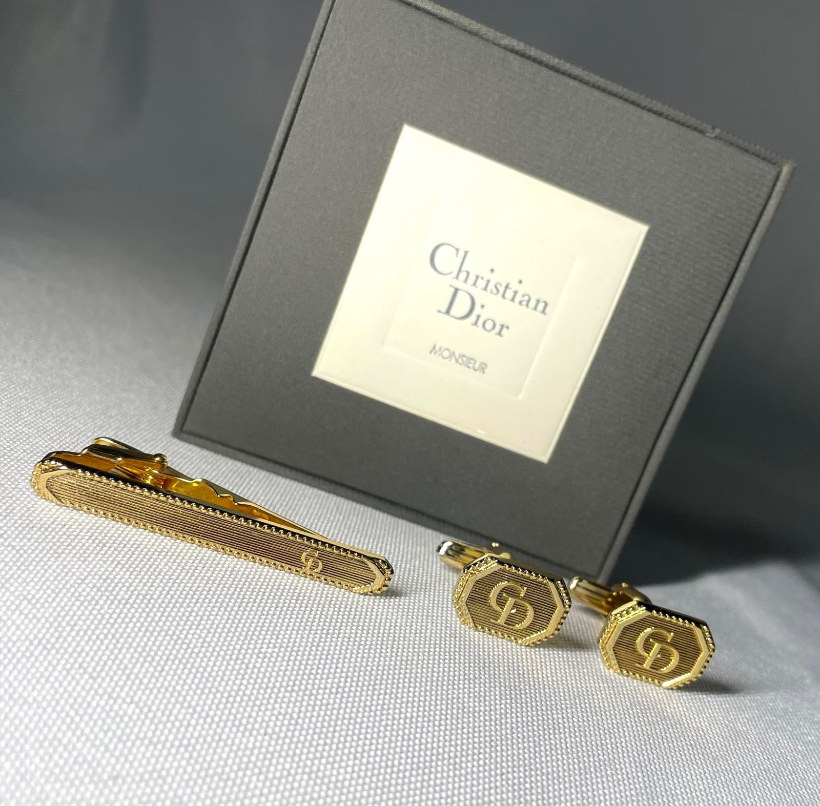 美品 希少 Dior ディオール CDロゴ＆ストライプライン カフス ネクタイ