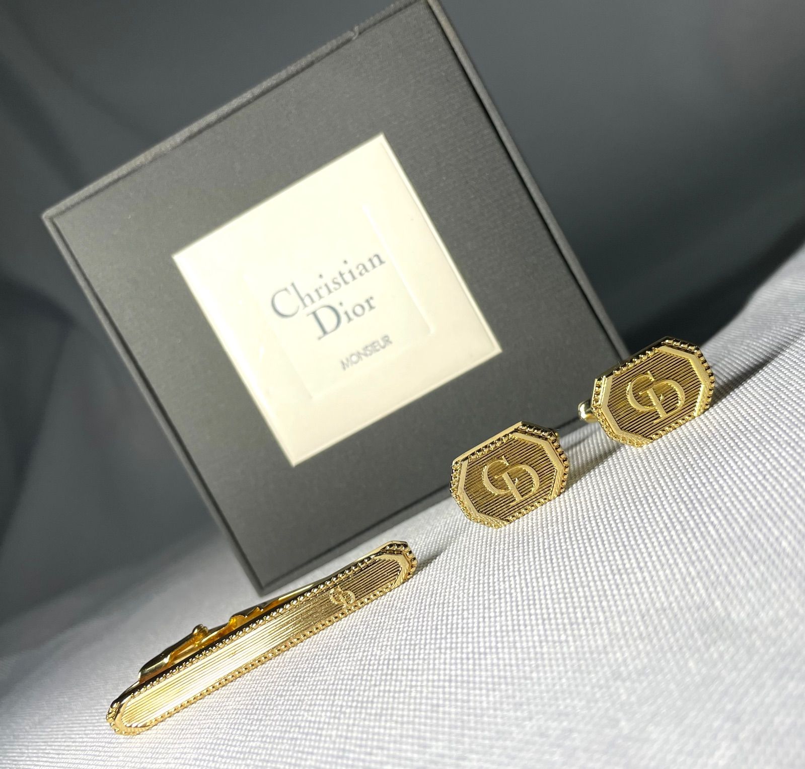 美品 希少 Dior ディオール CDロゴ＆ストライプライン カフス ネクタイ