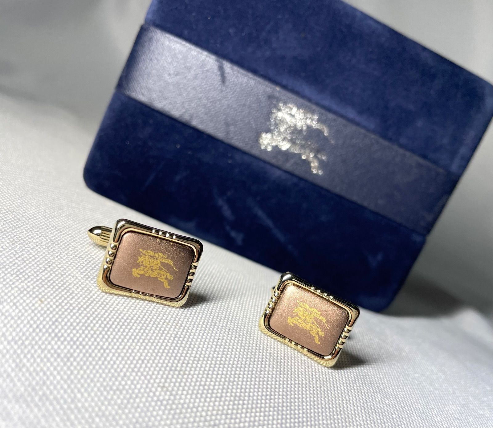 美品 Burberry バーバリー ホースナイトロゴ 騎士デザイン カフス 