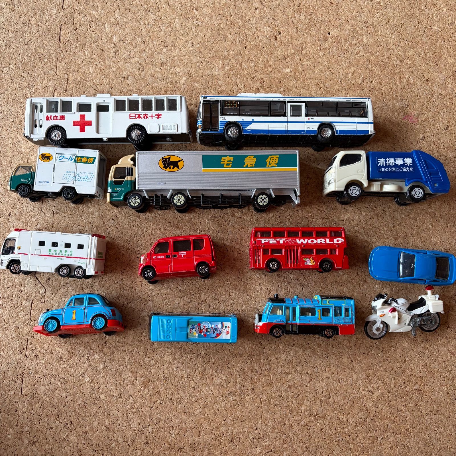 トミカ まとめ売り バラ売り 応相談 まとめ売り】トミカ 働く車 バス 宅急便 赤十字 二階建てバス【バラ