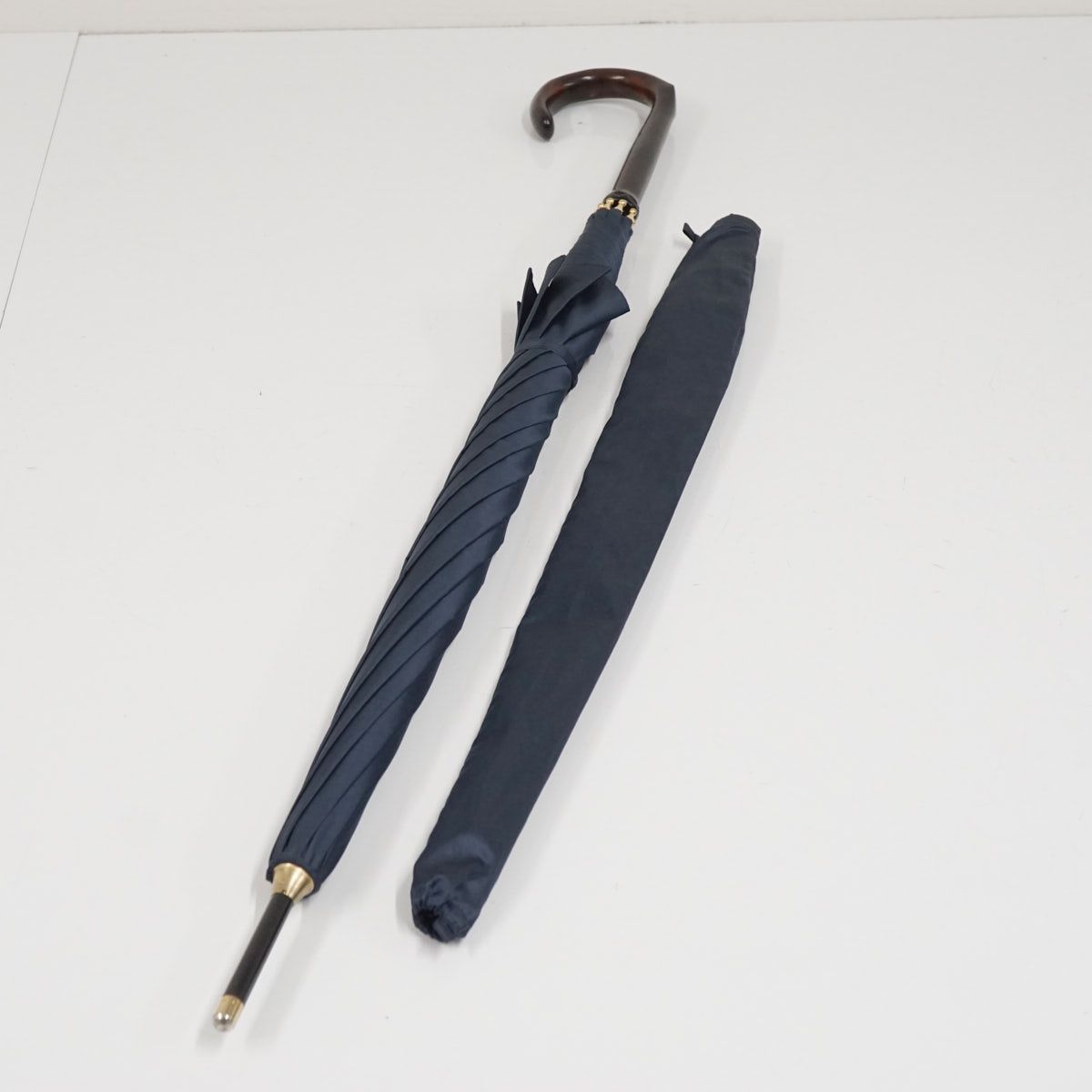 傘 WAKO USED美品 ネイビー カーボンフレーム 銀座和光 高級 傘袋付き