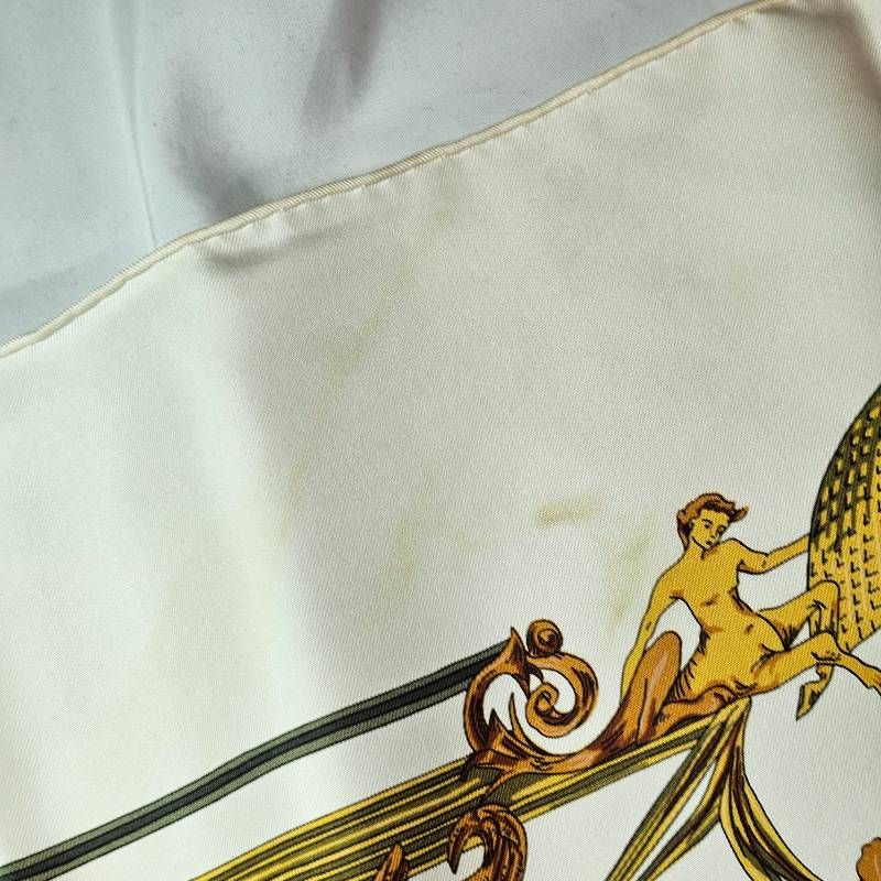 希少】エルメス カレ90 王室の馬小屋 スカーフ シルク 白 - メルカリ