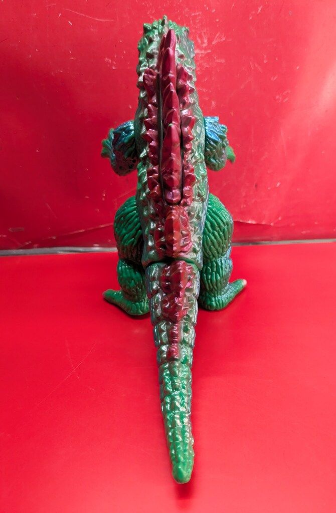 マンダ　M1号　世紀の大怪獣東宝怪獣シリーズ　ピンク成型/メタ緑　背びれ黄塗装 マンダ M1号 世紀の大怪獣東宝怪獣シリーズ ピンク成型/メタ緑 背びれ