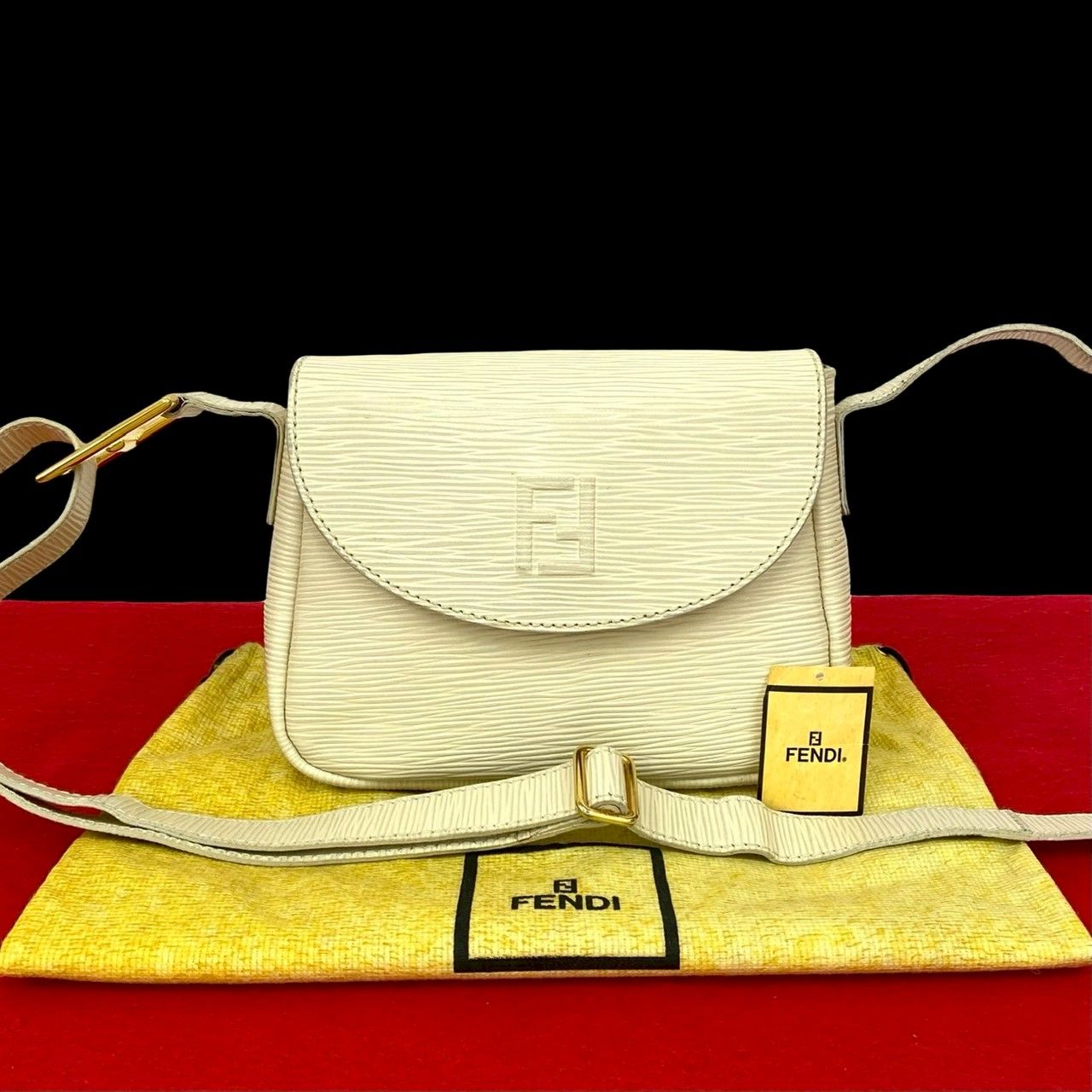 極 美品 袋付 FENDI フェンディ ヴィンテージ FF ロゴ エピ レザー 本