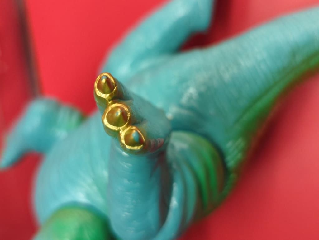 やまなや 怪獣郷/ウルトラセブン リッガー/黄緑色成型 - メルカリ