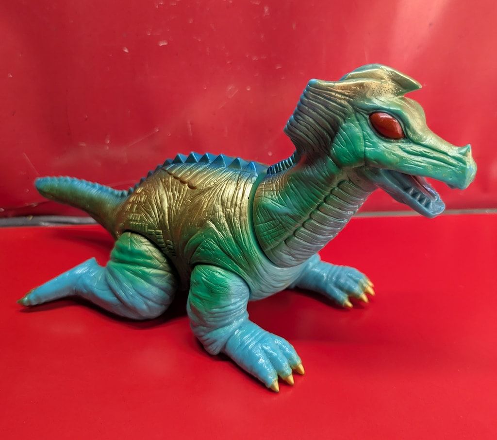 やまなや 怪獣郷/ウルトラセブン リッガー/黄緑色成型 - メルカリ