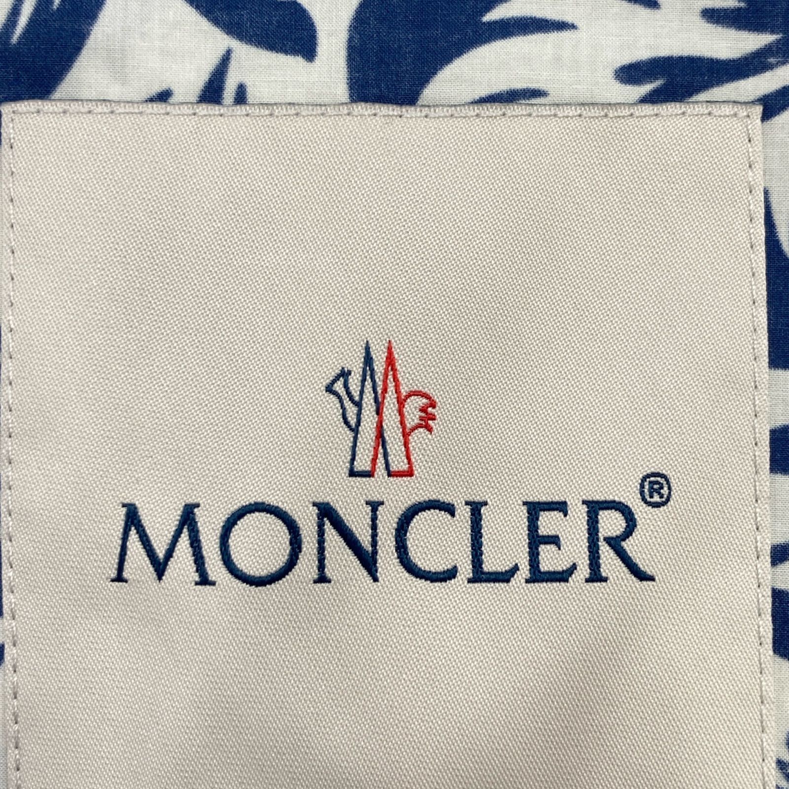 MONCLER モンクレール ﾌﾞﾙｰ 21年製 EBIZO 総柄 ｼﾞｯﾌﾟﾊﾟｰｶｰ 2 - メルカリ