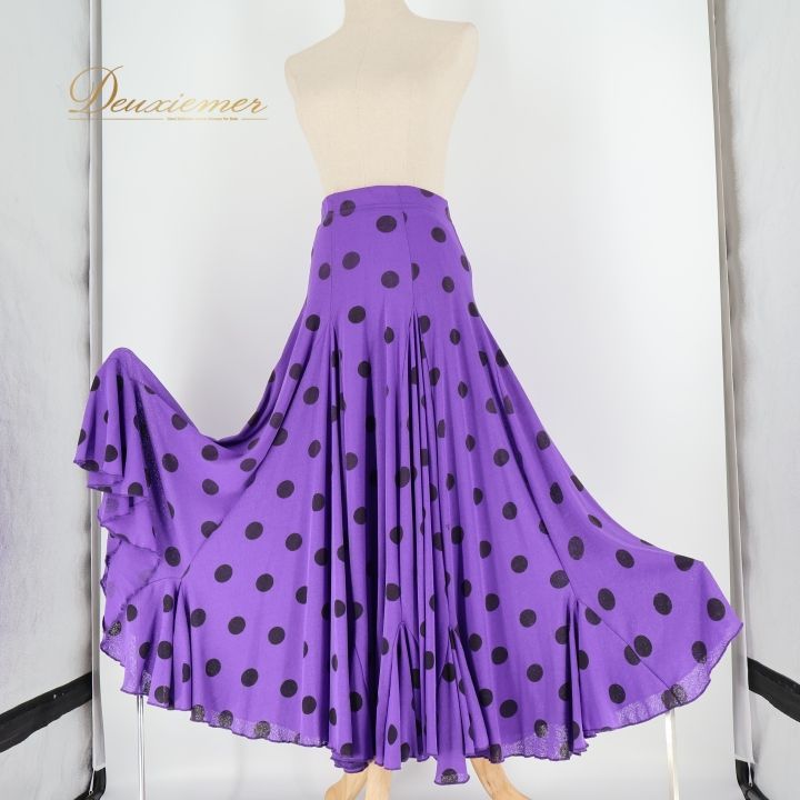 紫 水玉模様 フラメンコドレス フラメンコドレス 紫色 水玉模様 サイズ38。フラメンコドレスの