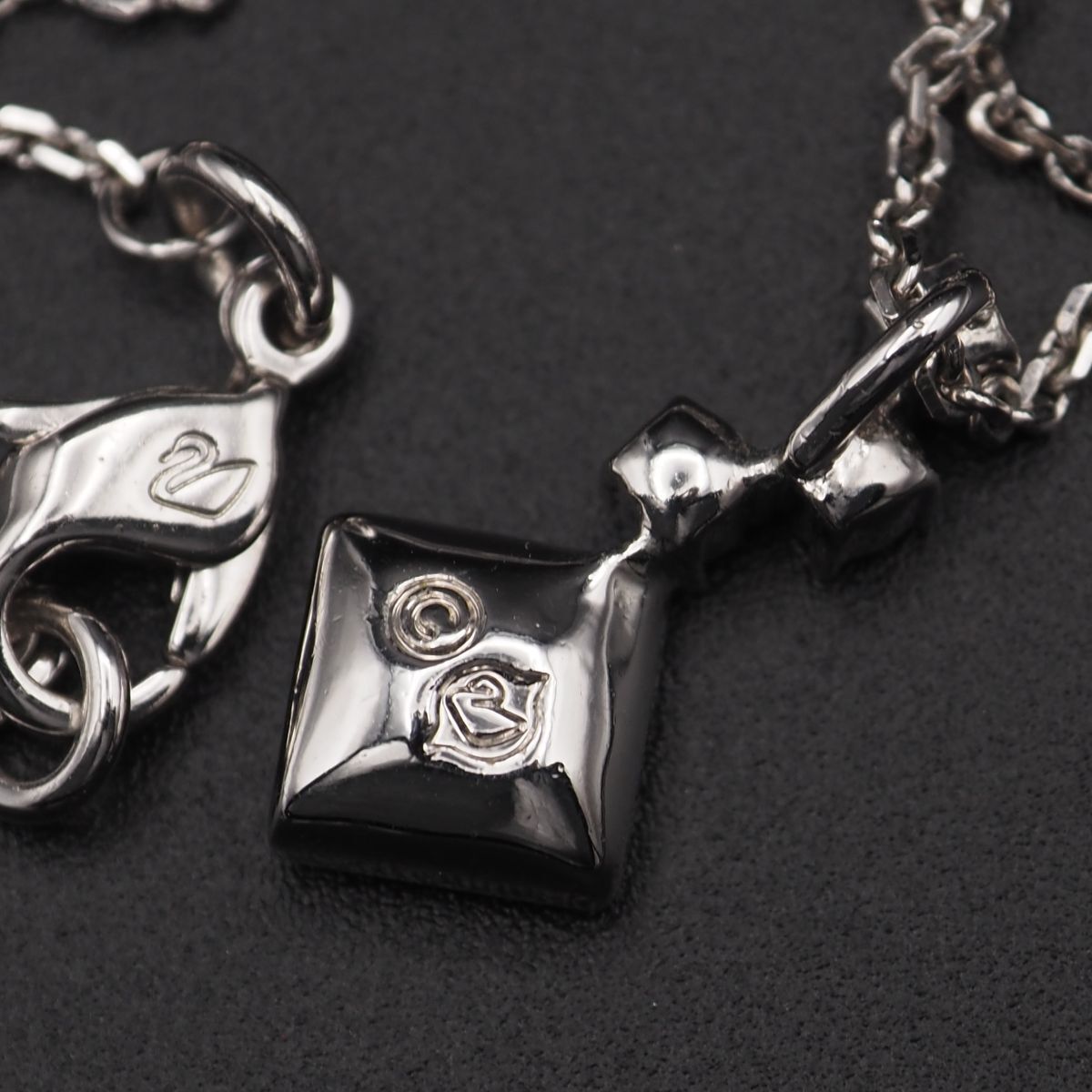 L935 スワロフスキー SWAROVSKI ペンダント ネックレス ブルー系カラー