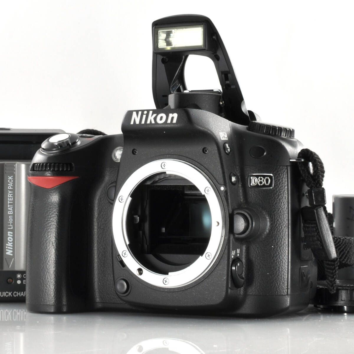 ニコン】Nikon D80 デジタル一眼レフカメラ バッテリー・充電器付き 