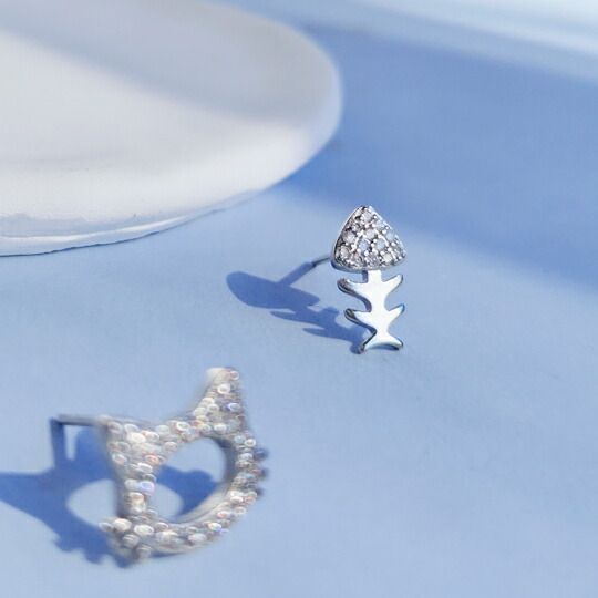 Terse 上品なシルバー☆ネコちゃんと骨になったお魚さんの