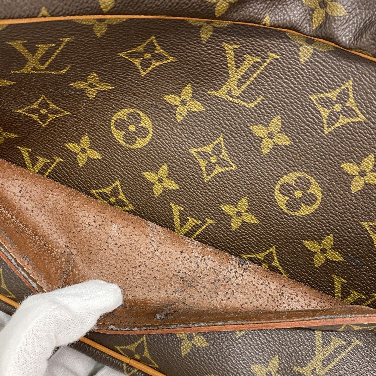 5pd5494-k】ルイヴィトン クラッチバッグ モノグラム コンピエーニュ28