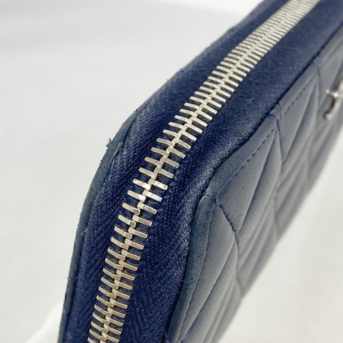 5pd5497-k】シャネル 長財布 マトラッセ ラムスキン ネイビー シルバー