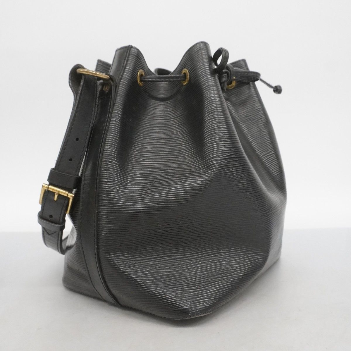 5pd5514-k】ルイヴィトン ショルダーバッグ エピ プチノエ M40752