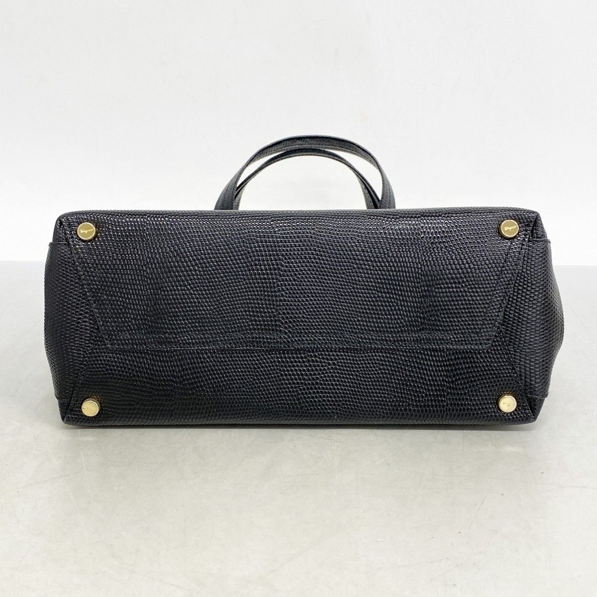 サルバトーレフェラガモ　ショルダーバッグ　パンプス　ゴールド金具　レザー　黒 5pd5787】サルヴァトーレフェラガモ ハンドバッグ ヴァラ レザー