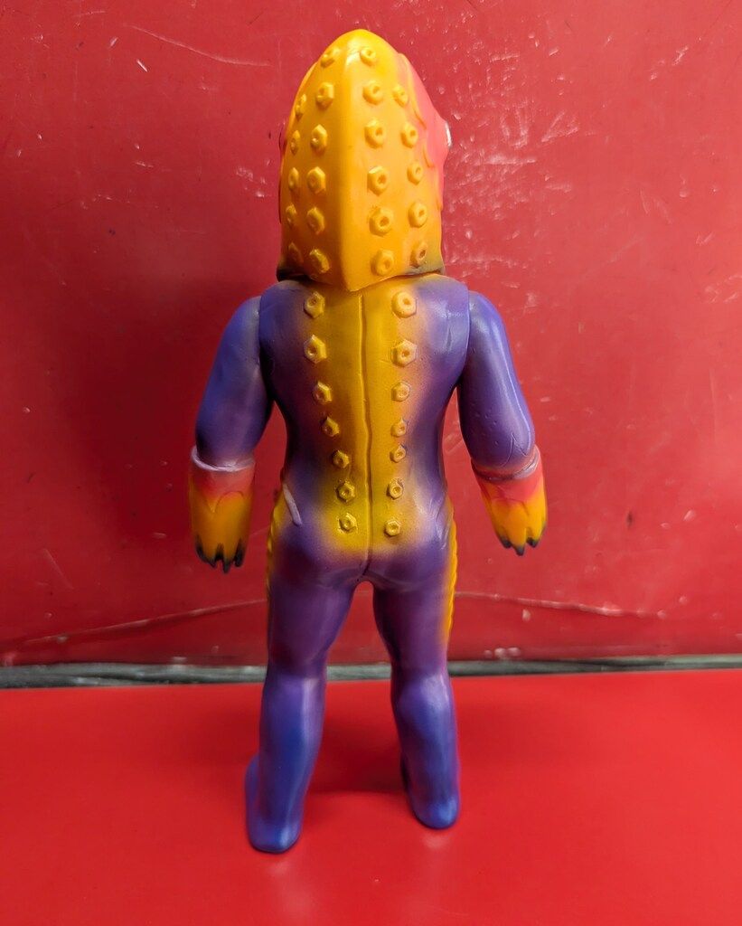 ブルマァク ブルマァクの怪獣シリーズ メトロン星人 パープル - メルカリ