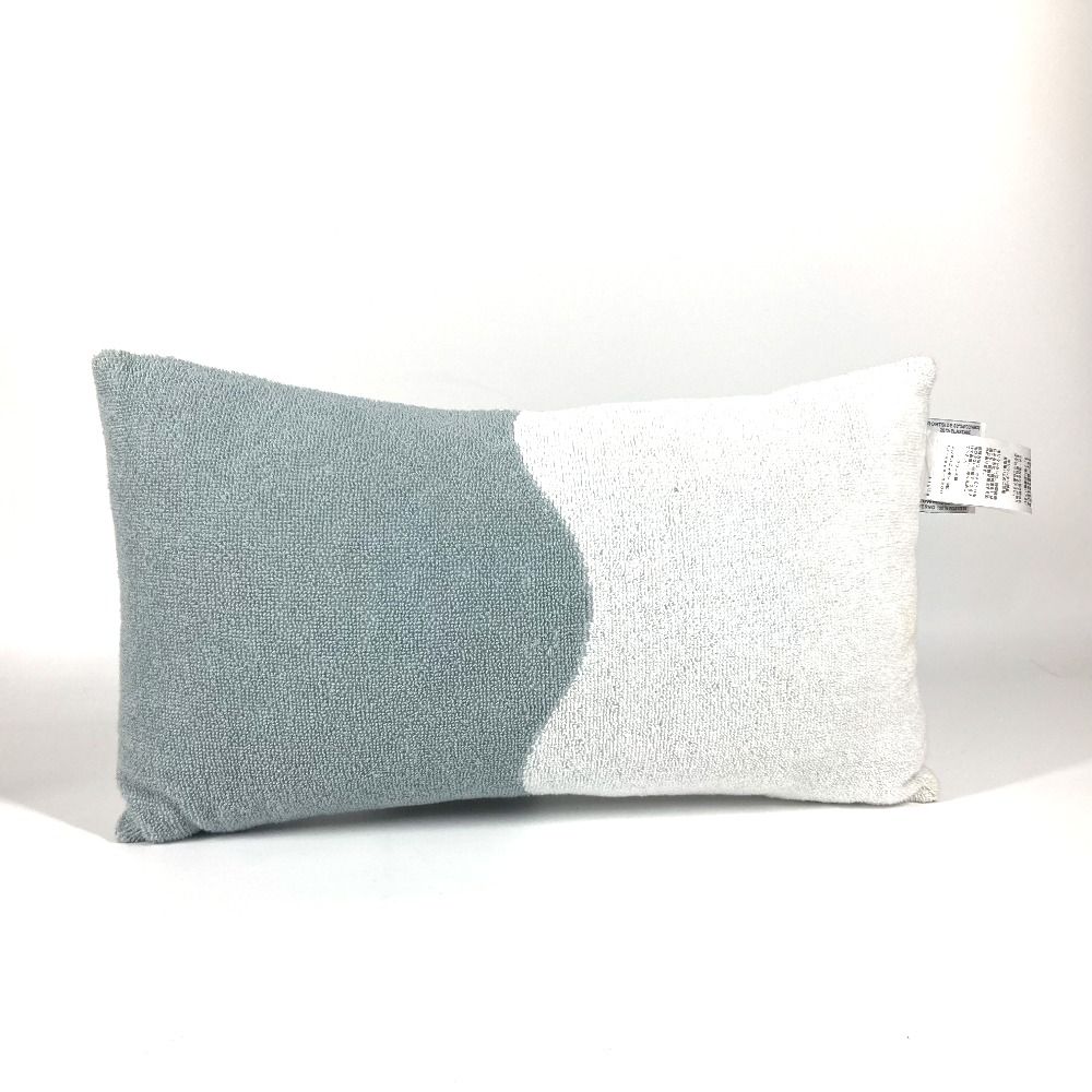 HERMES エルメス クッション ロゴ BAIN ナイロン グレー - メルカリ