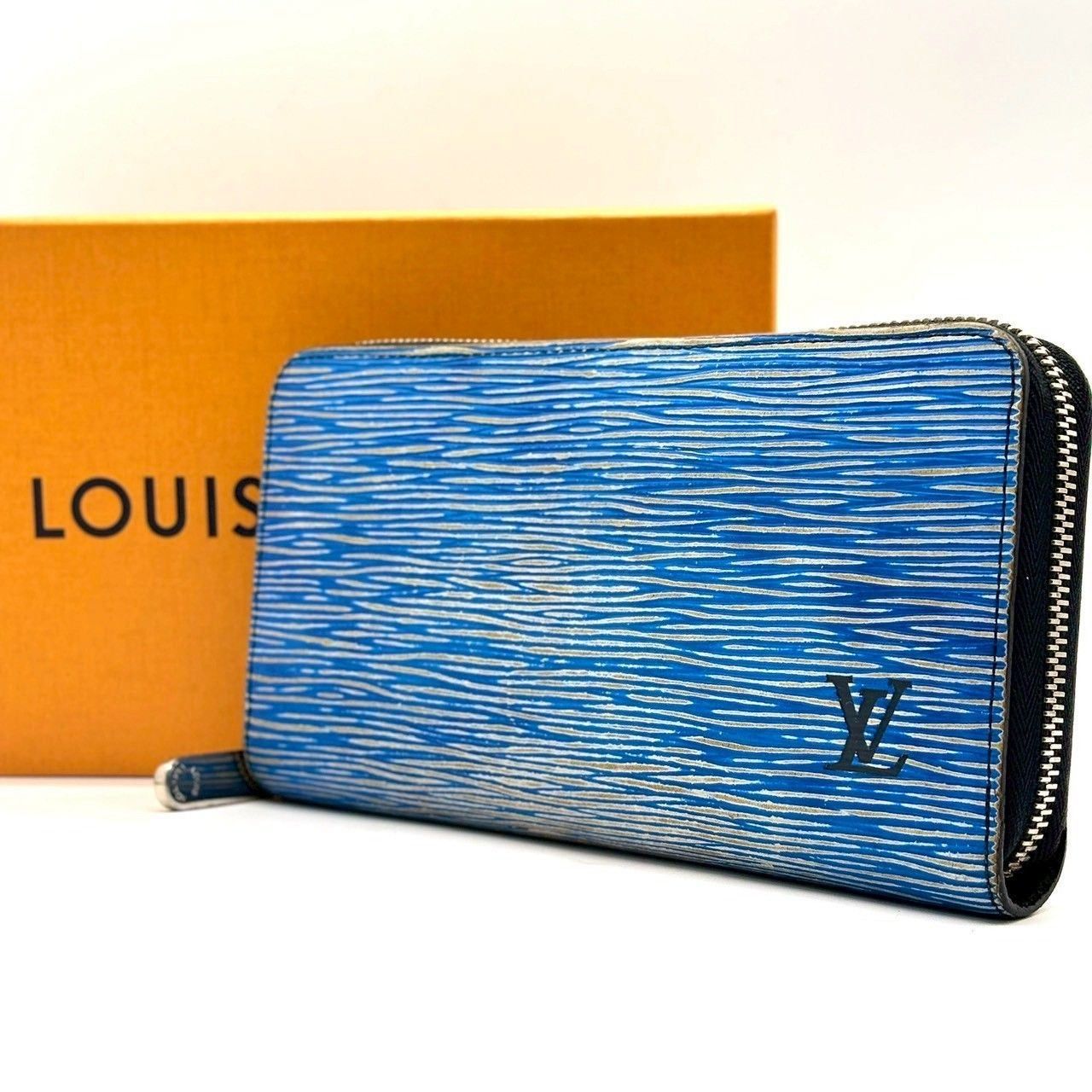 洒落感際立つ青革】 LOUIS VUITTON ルイヴィトン 長財布 エピ デニム