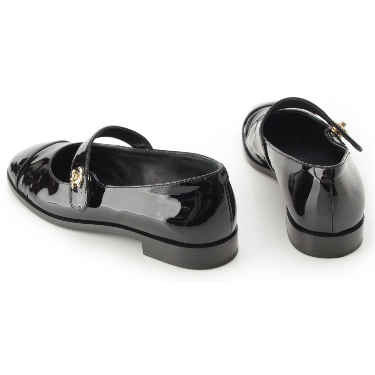 シャネル パテントレザー ココマーク ターンロック ラウンドトゥ