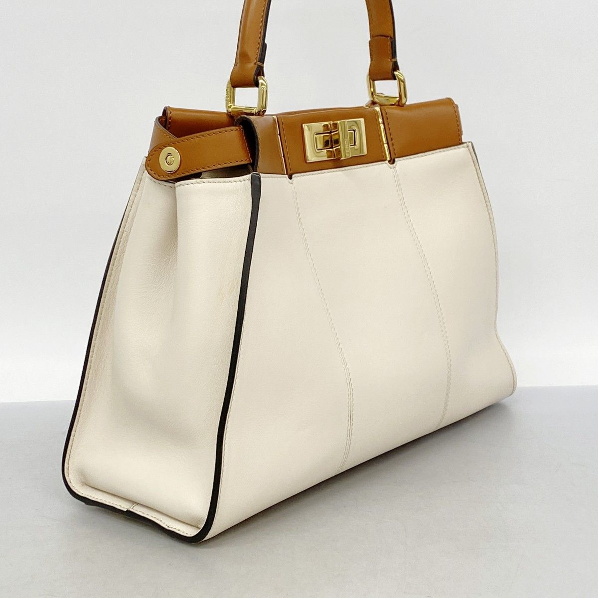 ☆SALE【5pb2788】フェンディ ハンドバッグ ピーカブー レザー