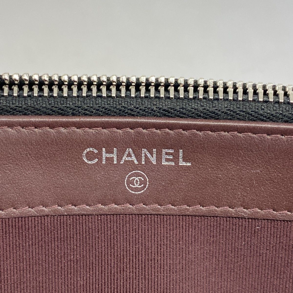 ☆SALE【5pb2778】シャネル ショルダーウォレット Vステッチ キャビア