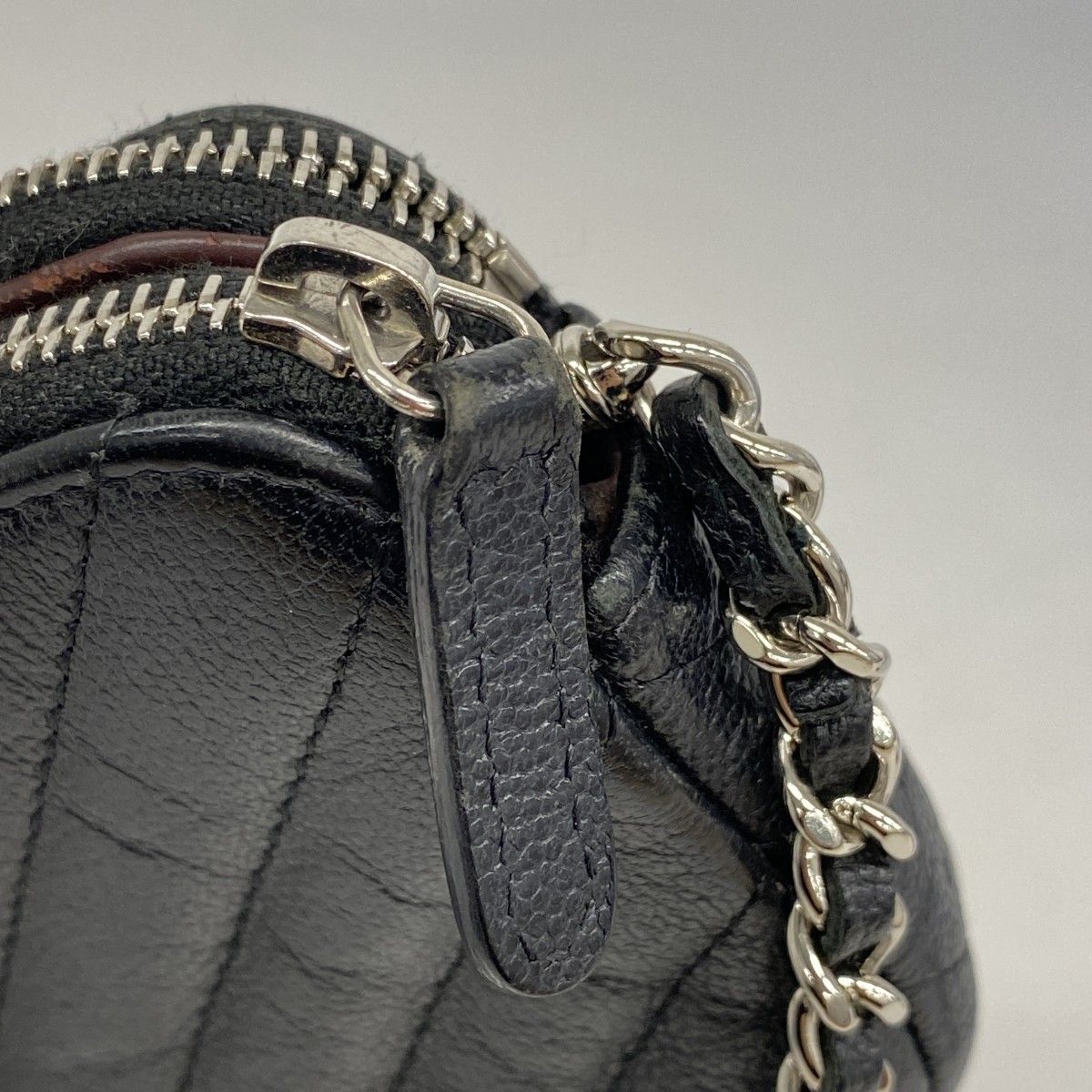 ☆SALE【5pb2778】シャネル ショルダーウォレット Vステッチ キャビア