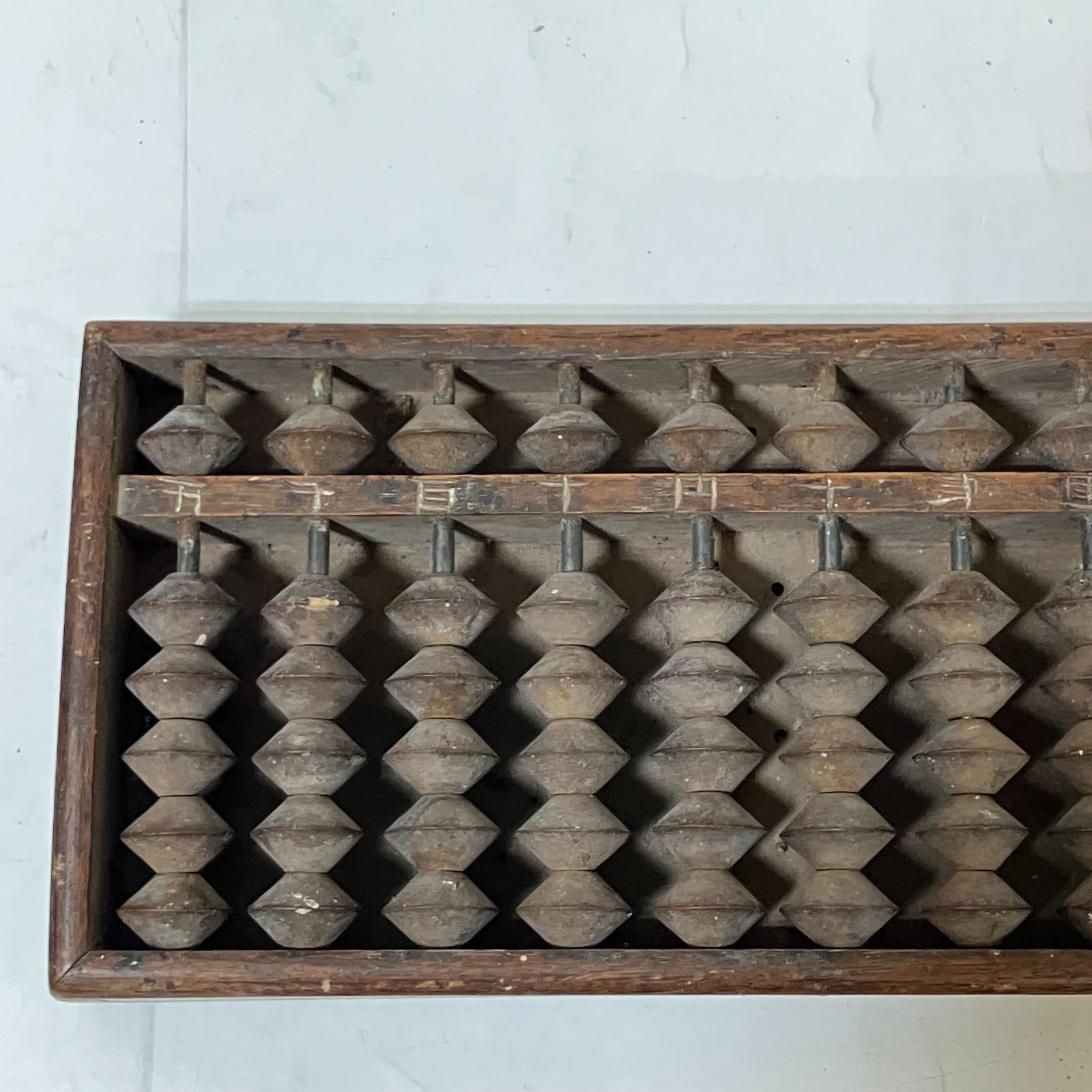 骨董品　伝統的な和式算盤 木製 30299】そろばん 算盤 17桁 工芸品 昭和レトロ 木製 文房具計算機