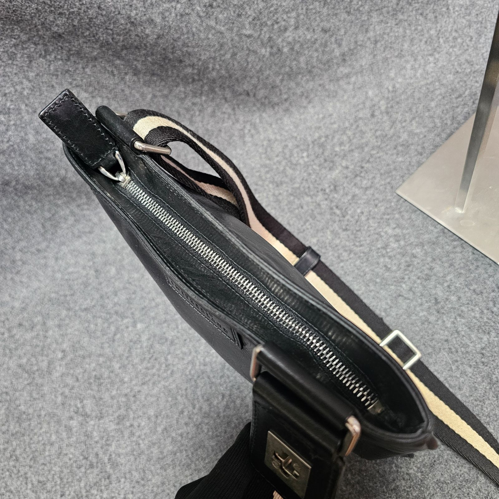 BALLY】バリー TAISEN-SM ショルダーバッグ メンズ ブラックレザー