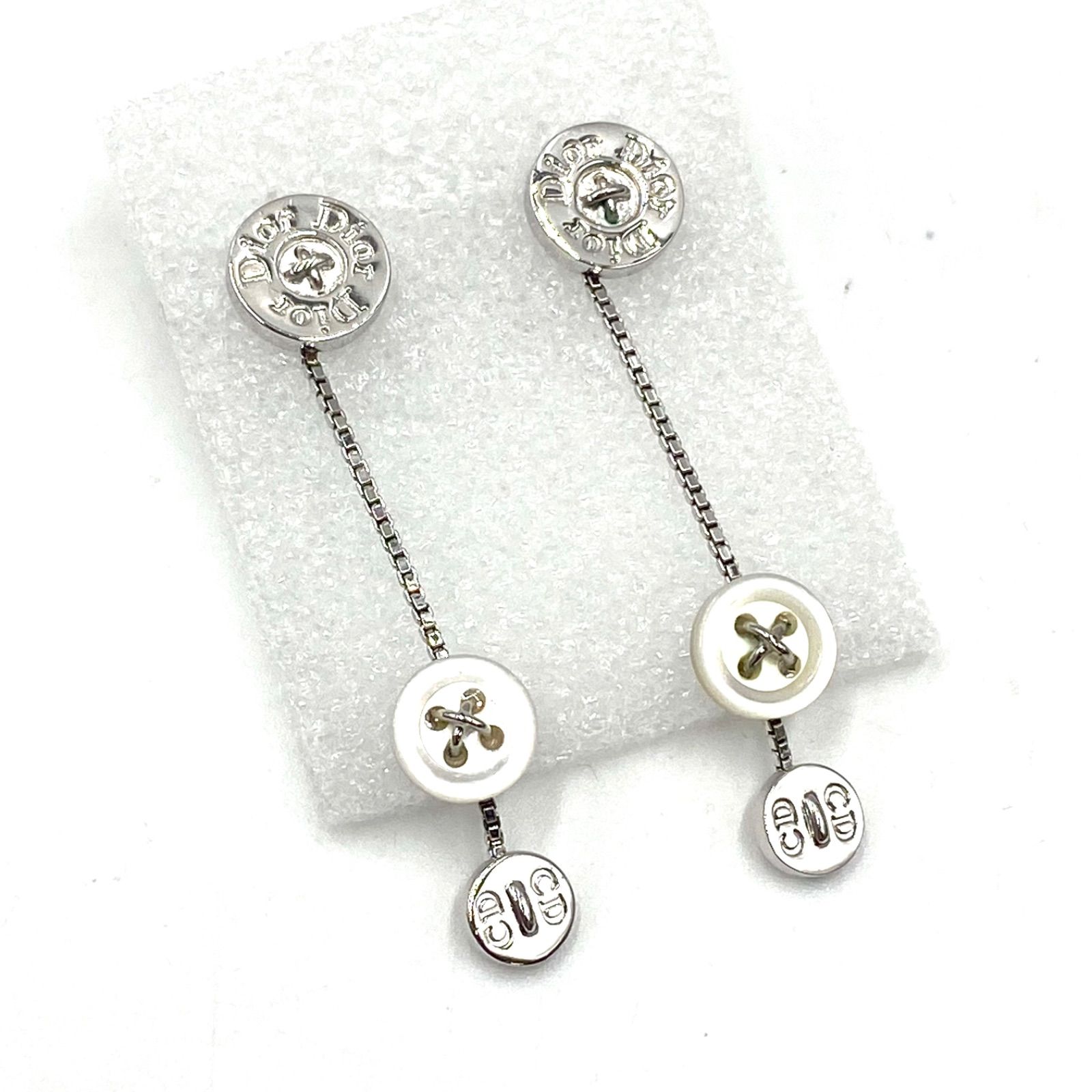 クリスチャンディオール シルバー ピアス両耳用 Dior ディオール ピアス アクセサリー 両耳用 CDシグネチャー (Dior