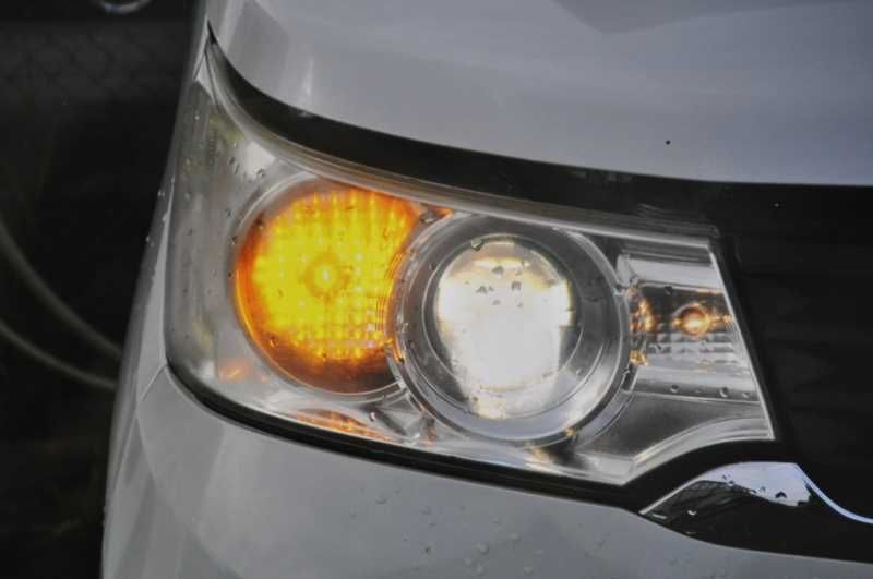 右 ヘッドライト ヘッドランプ HID バラスト レベライザー付 キセノン