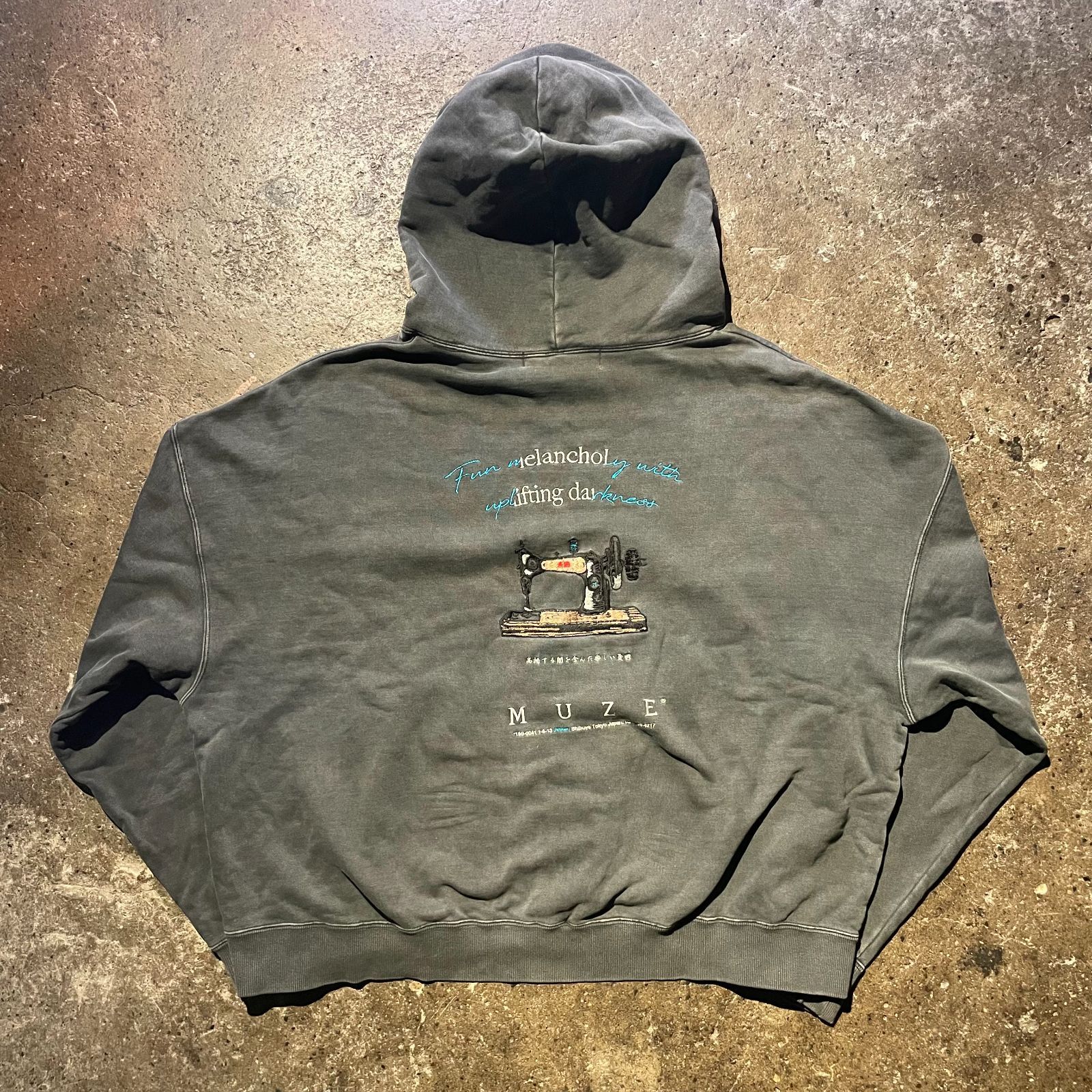 MUZE TURQUOISE LABEL EMBROIDERY PIGMENT DYE HOODIE ミューズ 