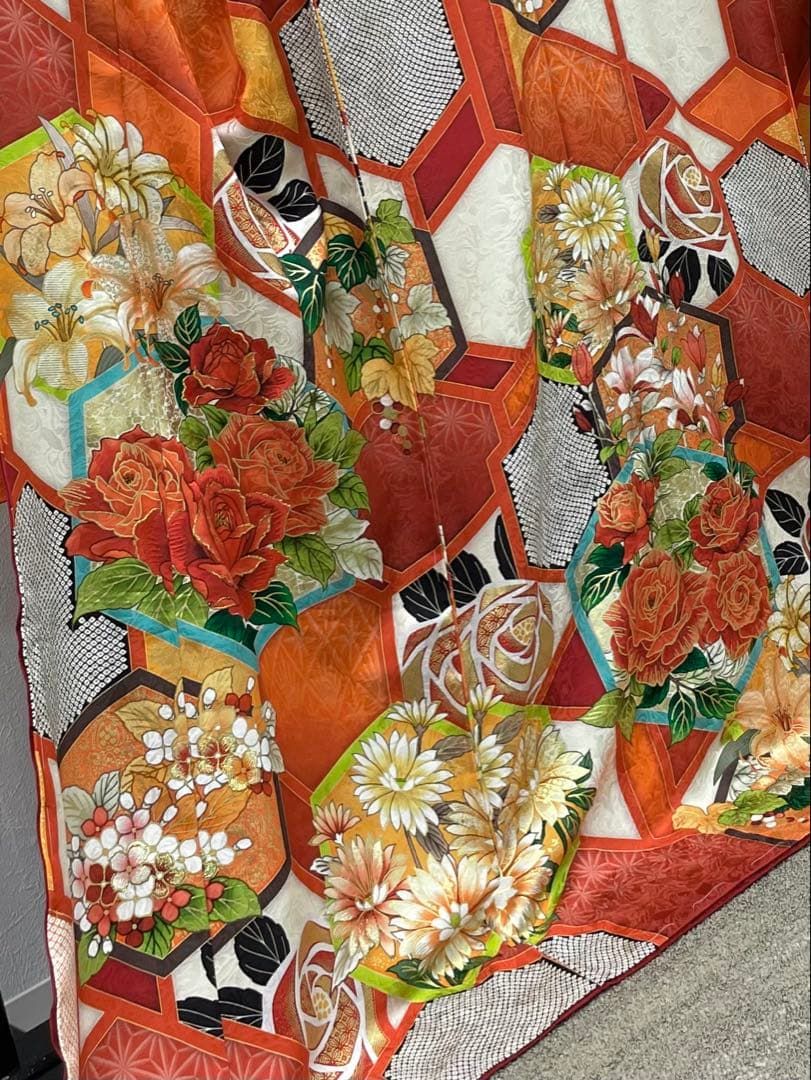 振袖 仮絵羽 刺繍 金彩 紋意匠 正絹 未仕立て品 八掛付き MOK851