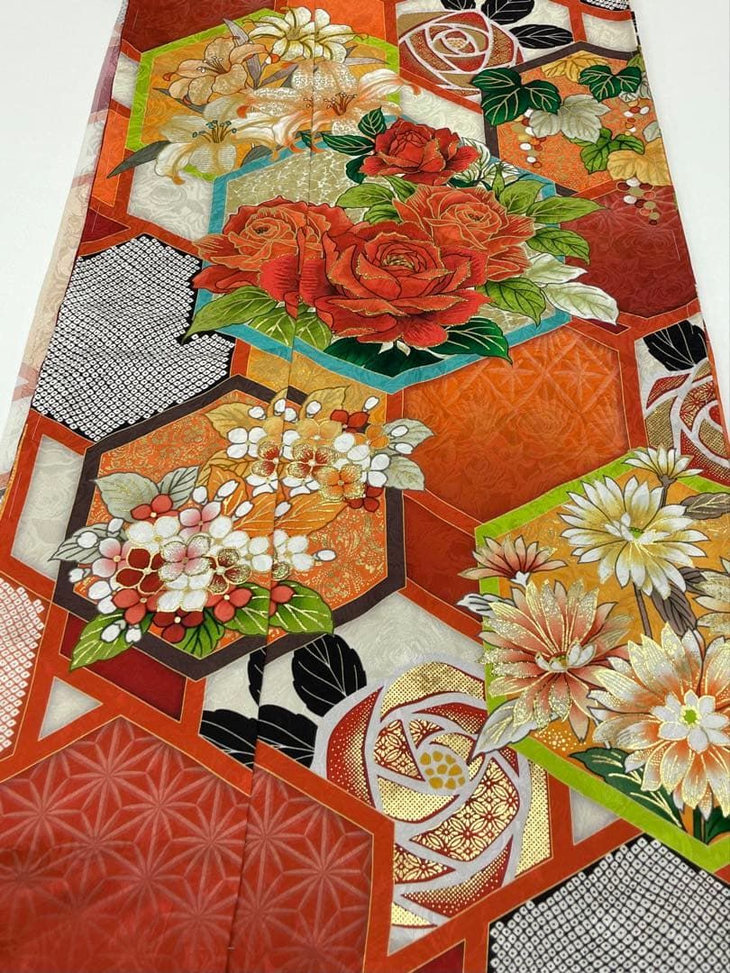 振袖 仮絵羽 刺繍 金彩 紋意匠 正絹 未仕立て品 八掛付き MOK851