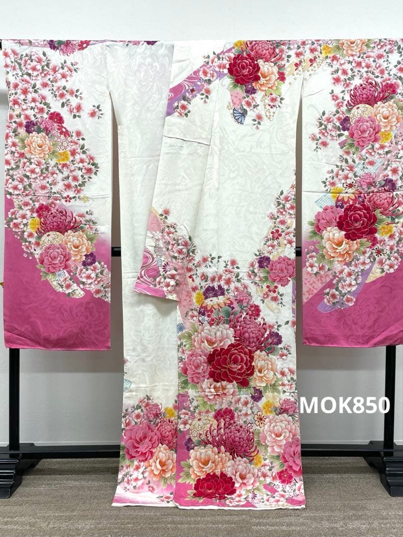 振袖 仮絵羽 舞台衣装 銀通し 紋意匠 正絹 未仕立て品 八掛付き MOK850