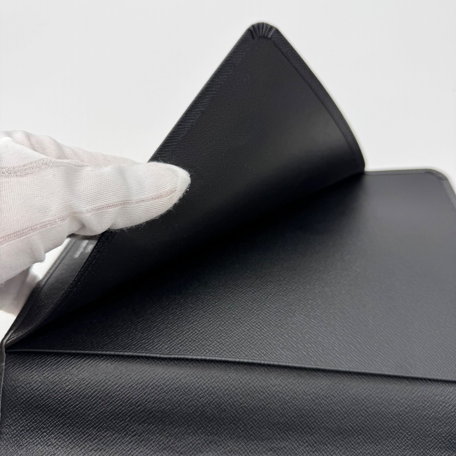 ルイヴィトン LOUIS VUITTON アジェンダ ビューロー タイガ ブラック系