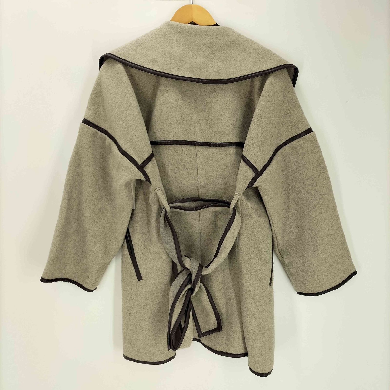 フーズフーチコ whos who Chico 20AW ミディショールカラーパイピング